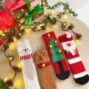 Conjunto De Caja De Regalo Con Calcetines De Terciopelo Coral Con Estampado Navideño