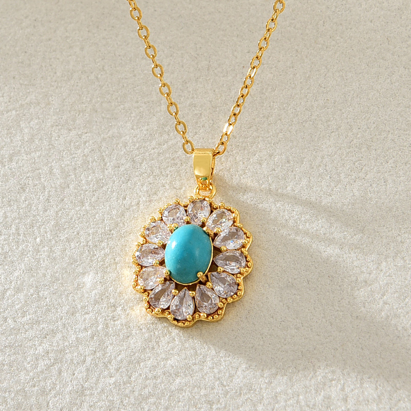 Collar Con Colgante Ovalado De Circonitas Con Incrustaciones De Acero Y Titanio