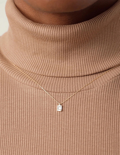 Fashion Gold Metal Necklace With Square Diamonds