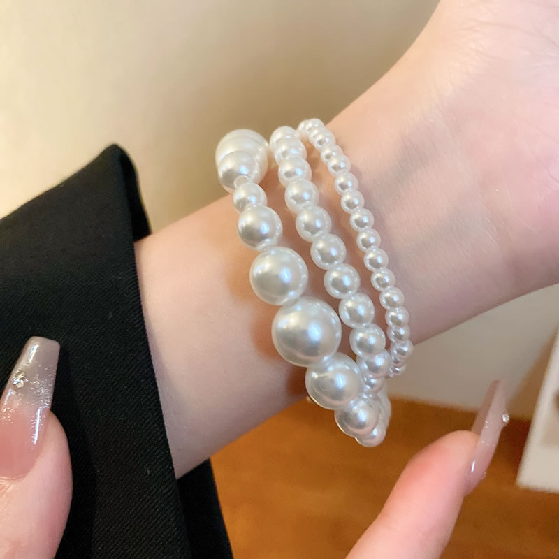Brazalete Cruzado Con Perlas En Capas