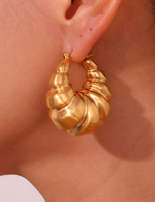 Fashion Gold Gold-plated Stainless Steel Hollow Earrings