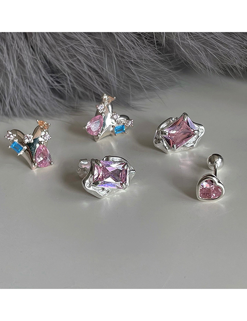 Aretes Con Forma De Corazón De Diamantes Y Latón