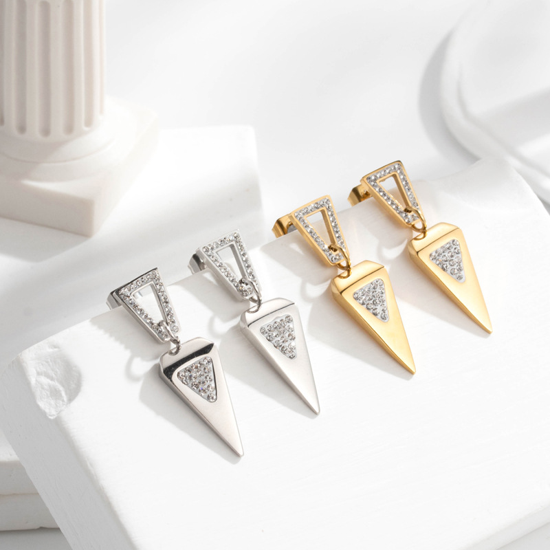 Pendientes Triangulares De Diamantes Y Acero Titanio
