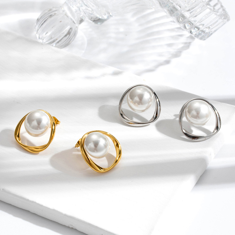 Aretes Geométricos Con Perlas De Acero Y Titanio