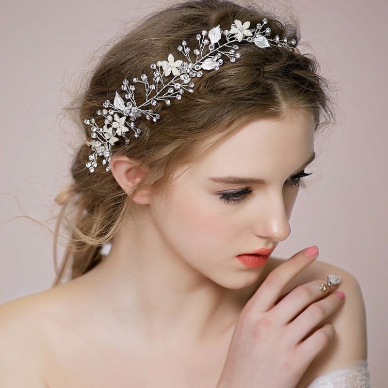 Diadema Trenzada Con Hojas De Diamantes Geométricos