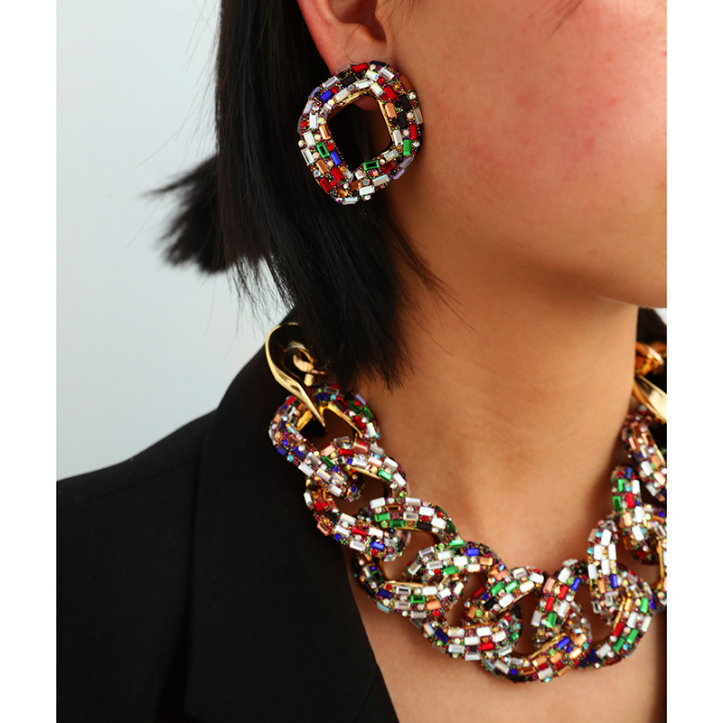 Fashion Color Resin-encrusted Diamond Thick Chain Twist Necklace And Earring Set 3-piece Set