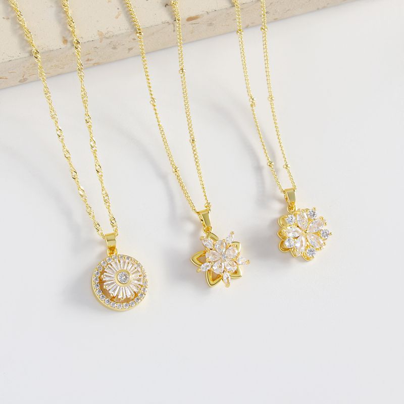 Fashion Rotating Five-petal Flower Copper Diamond Flower Necklace