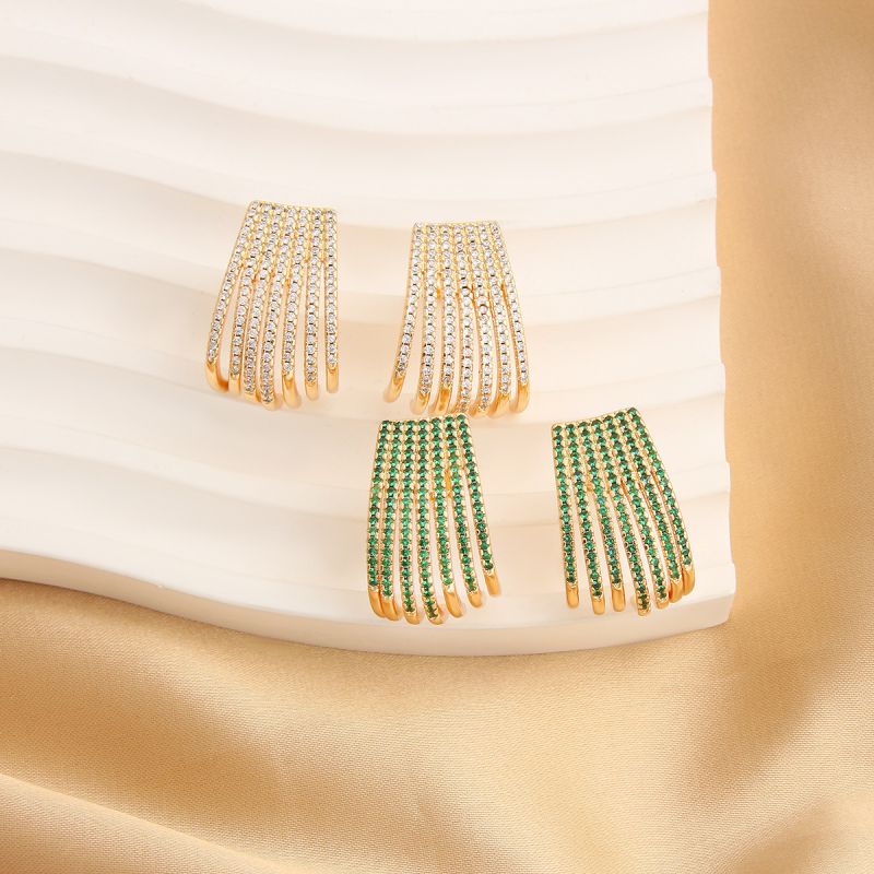 Fashion Champagne Gold Eight Claw White Zirconium Copper Studded Diamond Multi-layer Earrings