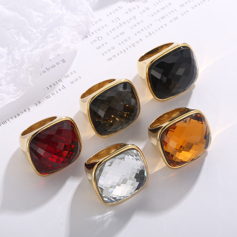 Fashion Black Square Crystal Glass Ring