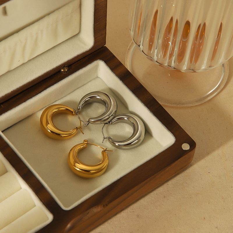 Fashion Gold Stainless Steel Round Earrings