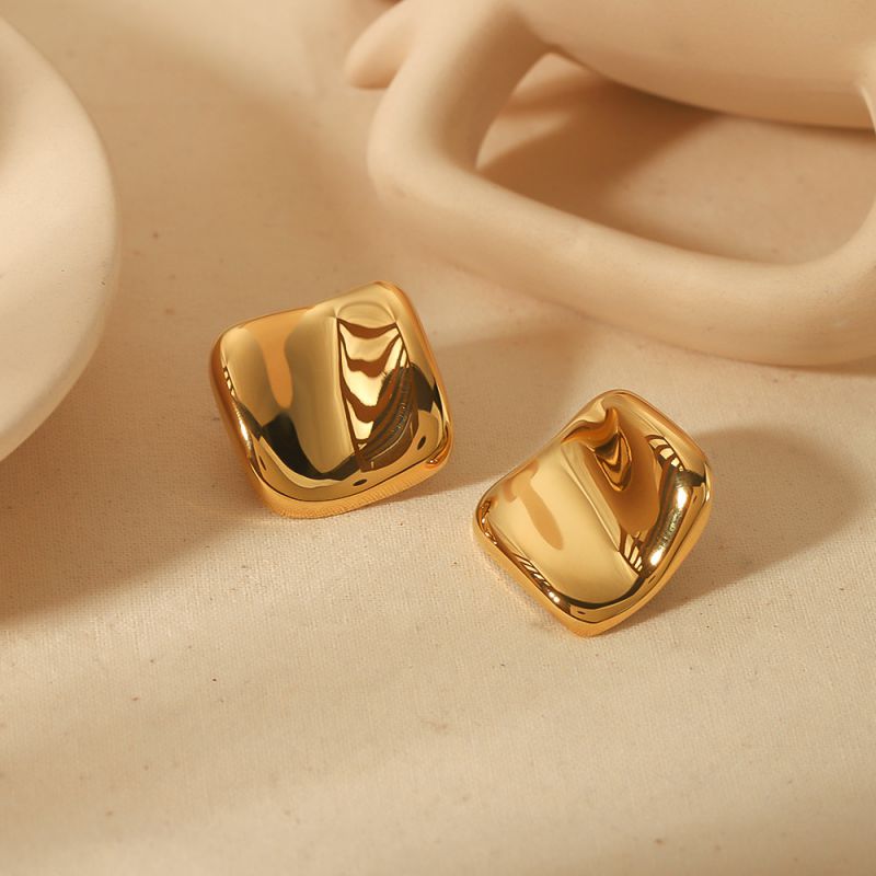Fashion Gold Stainless Steel Pleated Glossy Stud Earrings