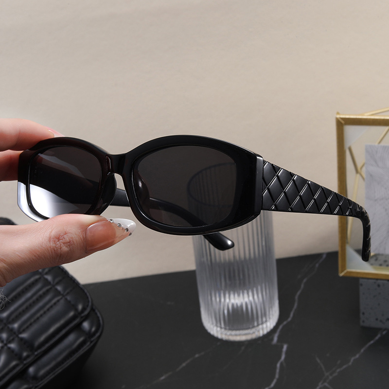 Fashion Black All Gray Diamond Oval Sunglasses