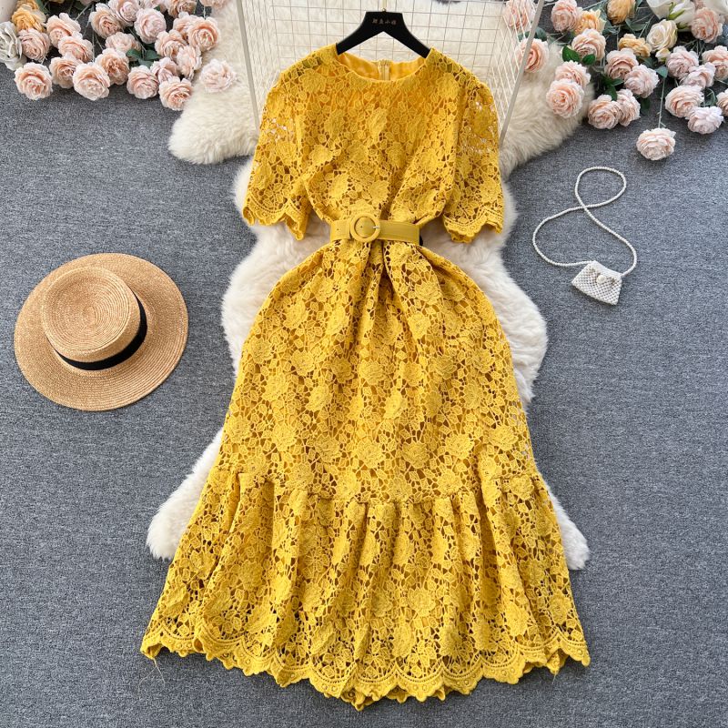 Vestido Largo De Encaje Con Cuello Redondo Y Manga Abullonada