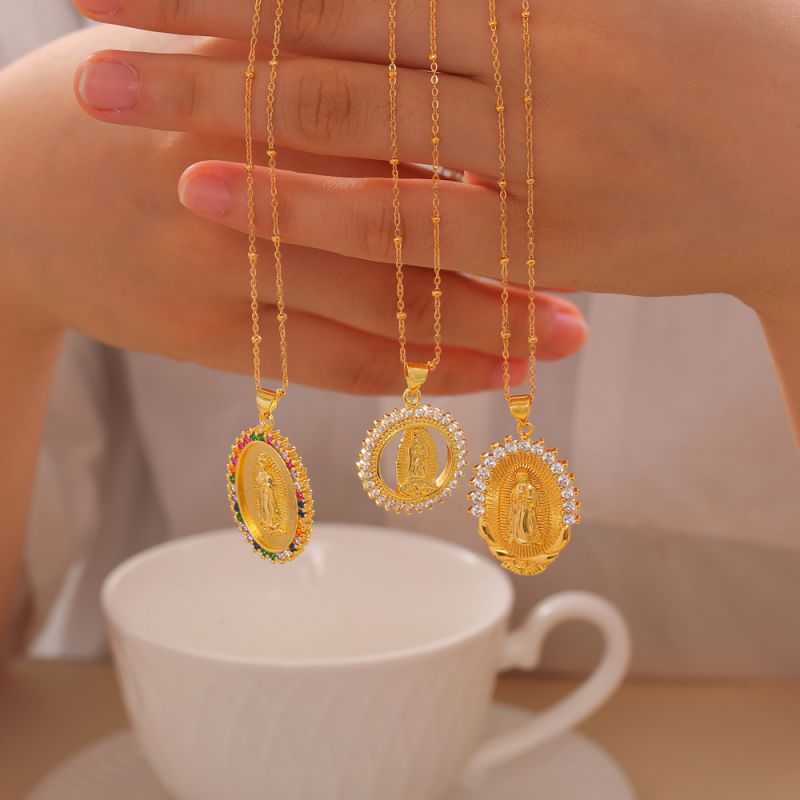 Fashion Golden Necklace 2 Titanium Steel Diamond Madonna Oval Necklace