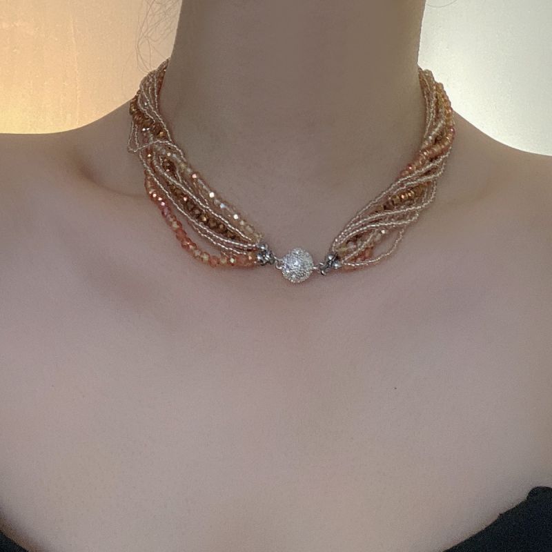 Collar Cruzado Con Cuentas Y Varias Capas De Cristal