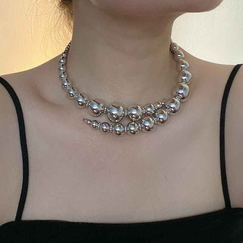 Collar Abierto Con Cuentas Y Bolas De Metal