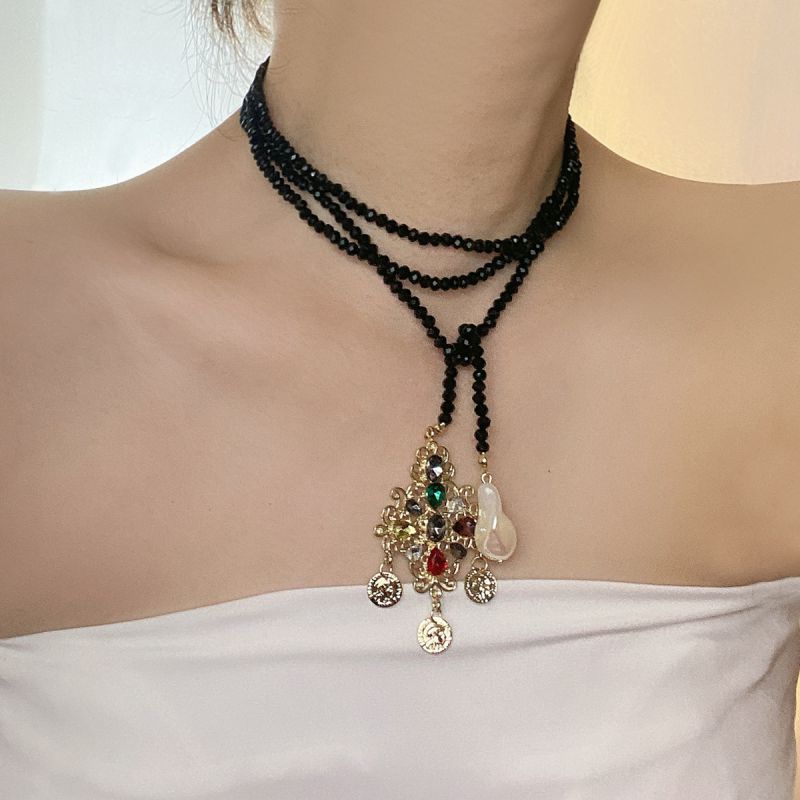 Collar Geométrico Con Cuentas De Cristal