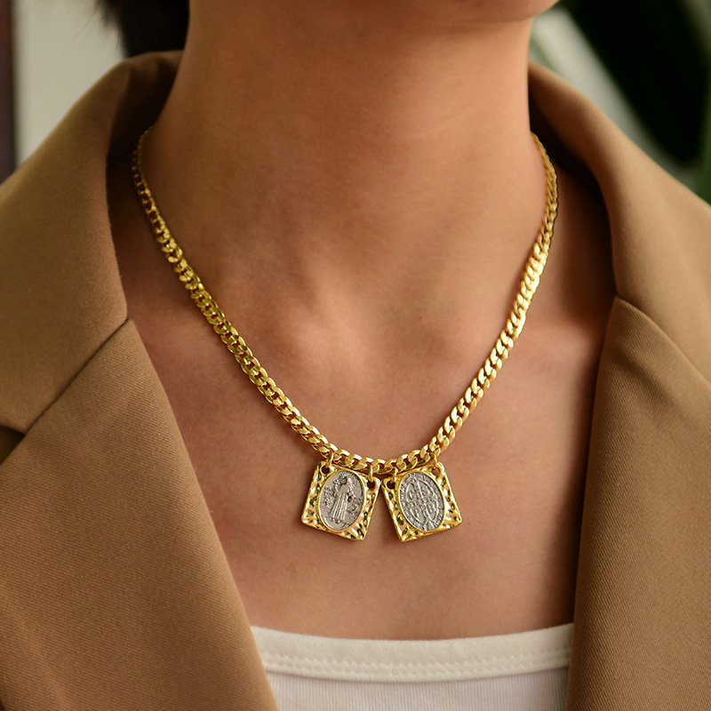 Collar Con Colgante De Retrato Cuadrado De Cobre