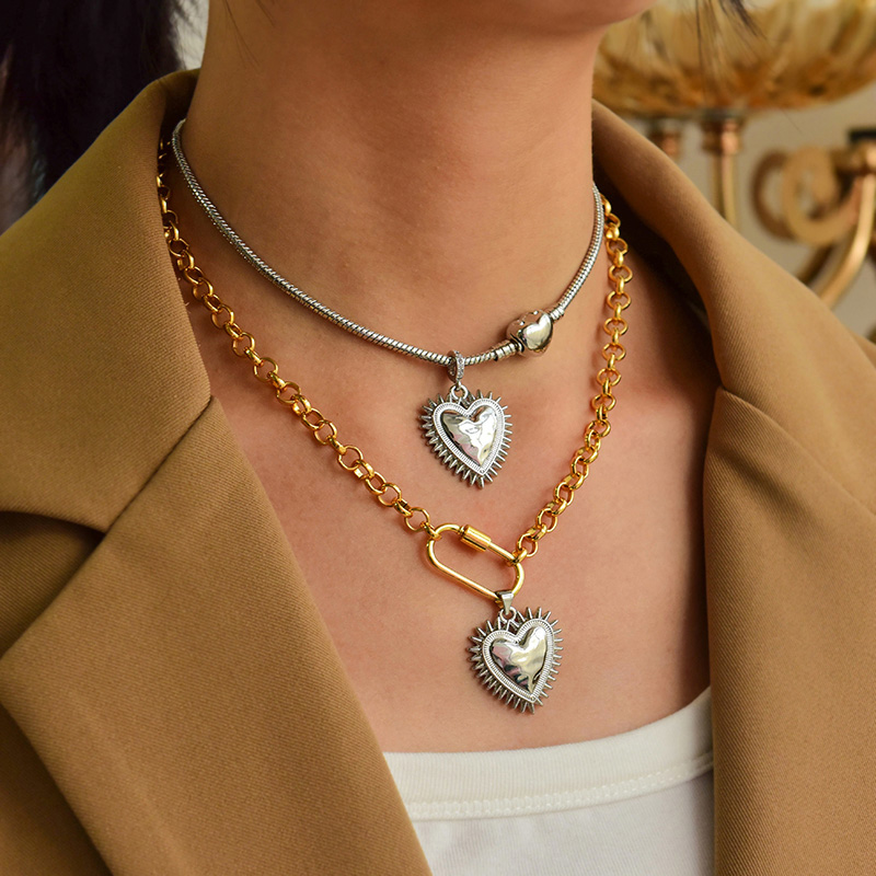 Fashion Gold Copper Love Pendant Buckle Necklace