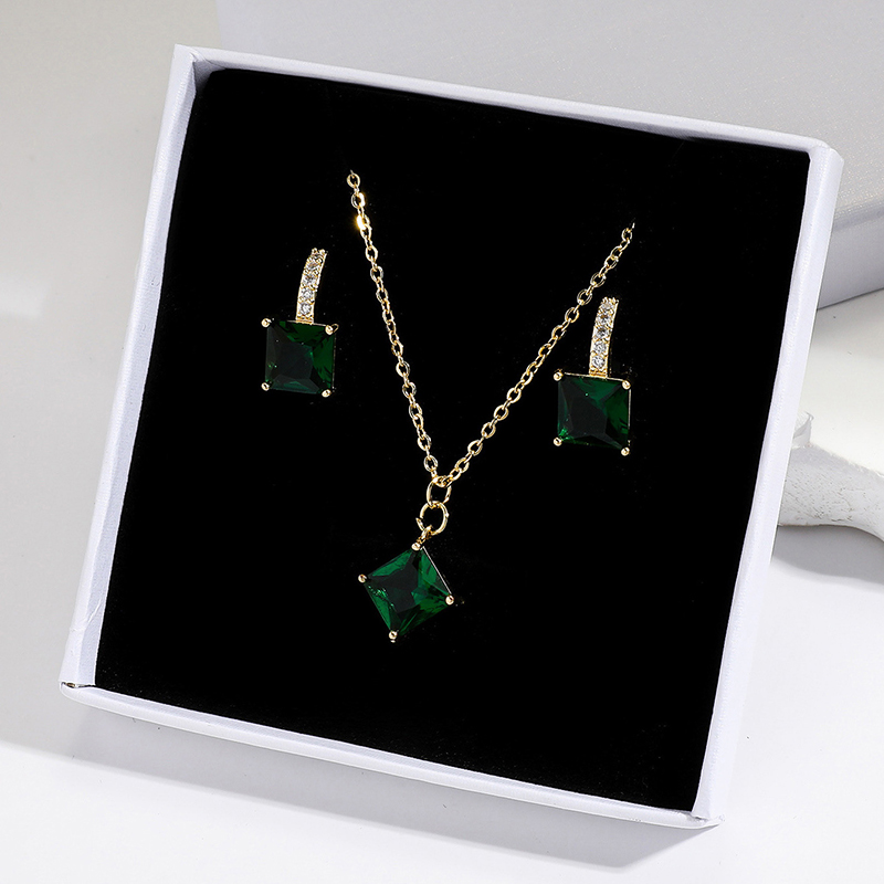 Fashion Gold Copper Inlaid Zirconium Square Necklace And Earrings Set
