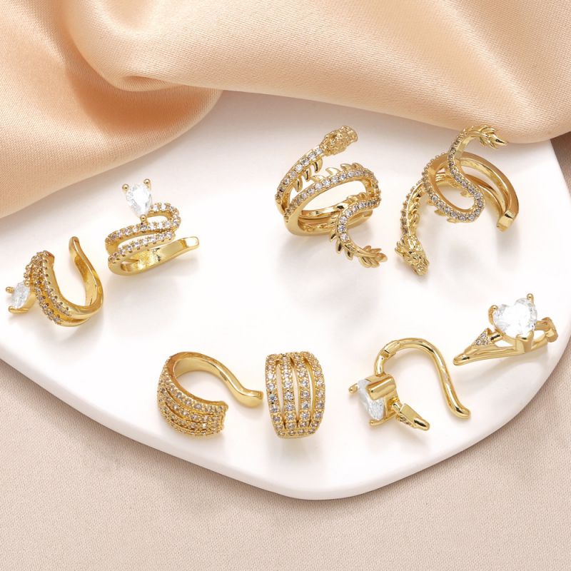 Fashion A Copper And Diamond Dragon Ear Clip