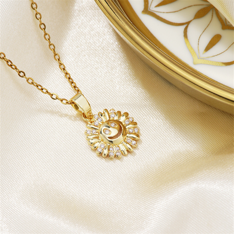 Fashion Gold Copper Diamond Smiley Face Flower Necklace