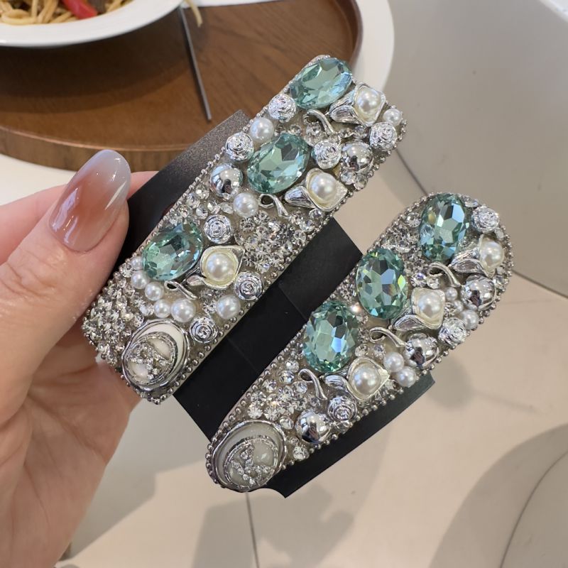 Horquilla Con Forma De Lágrima De Diamantes Geométricos