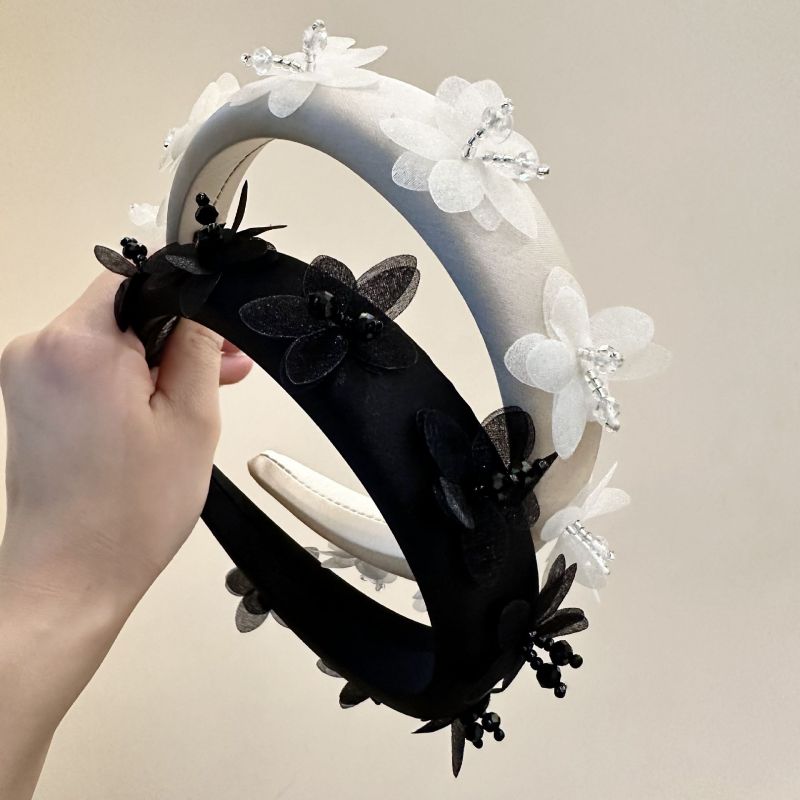 Diadema De Ala Ancha Con Pétalos De Tela