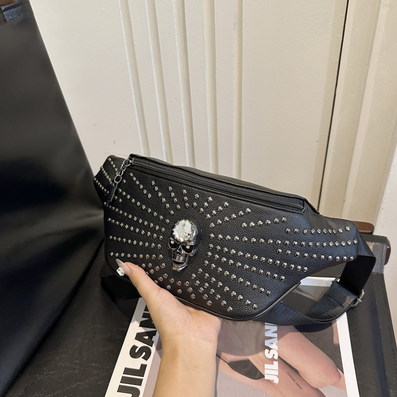 Fashion Black Rivet Skull Crossbody Bag