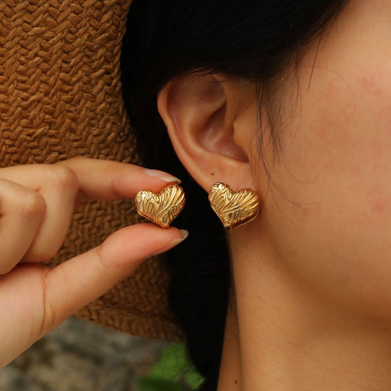 Fashion Gold Stainless Steel Heart Earrings