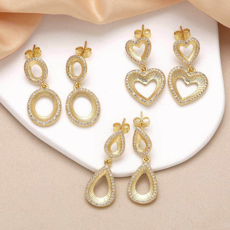 Pendientes Ovalados De Cobre Con Diamantes