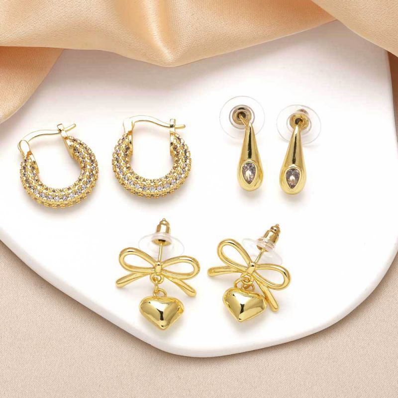 Pendientes Redondos De Diamantes En Oro Bañado En Cobre