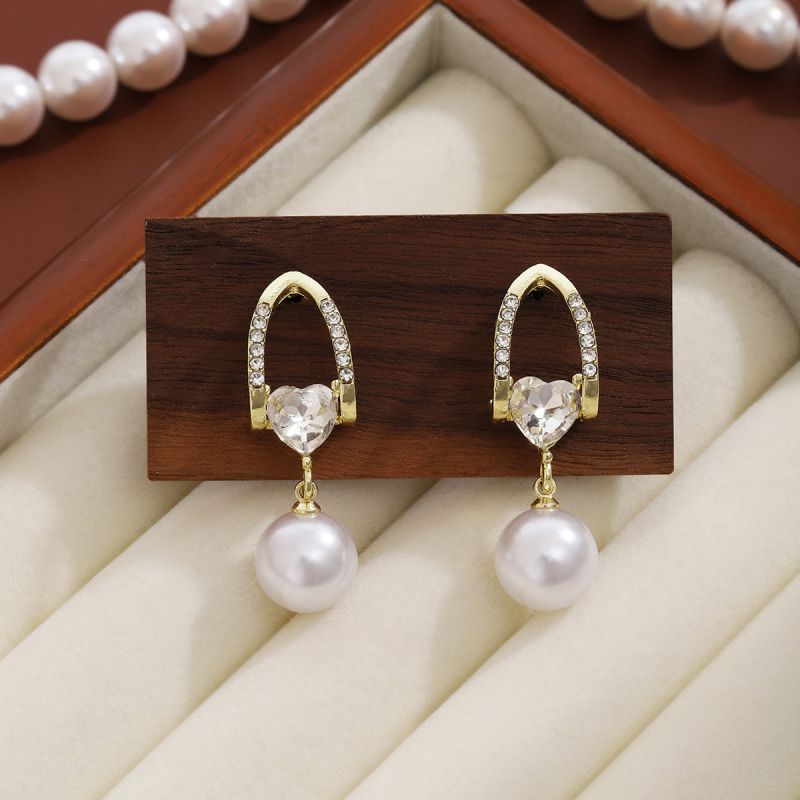Fashion Gold Alloy Diamond Heart Pearl Earrings
