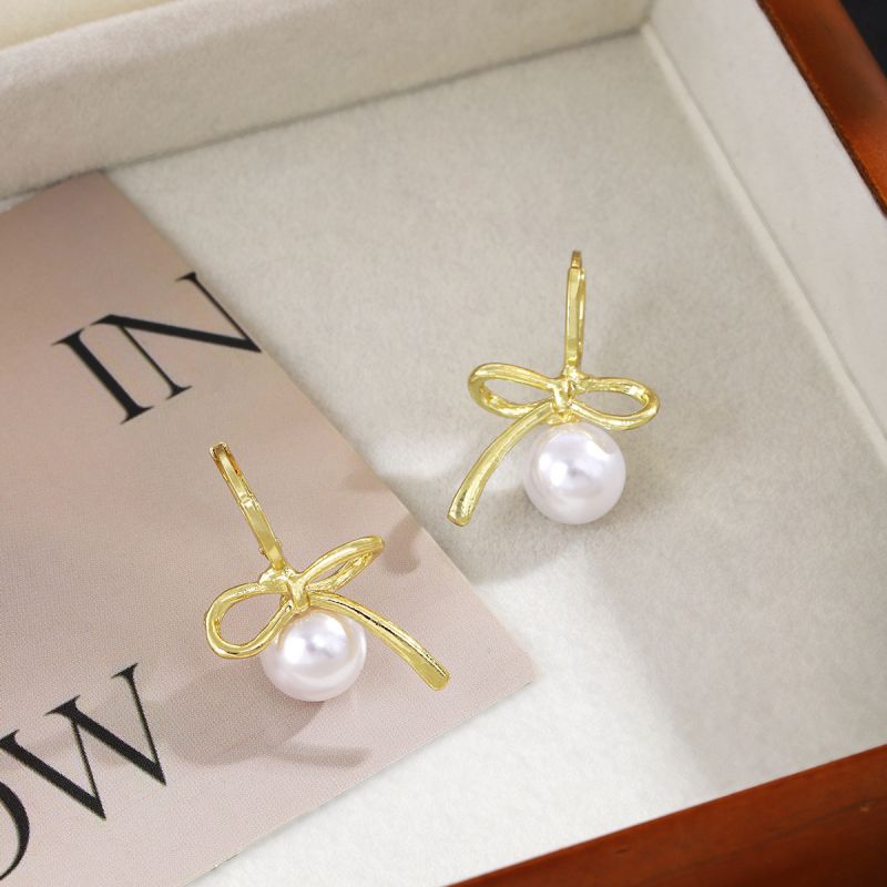 Fashion Gold Metal Bow Pearl Earrings