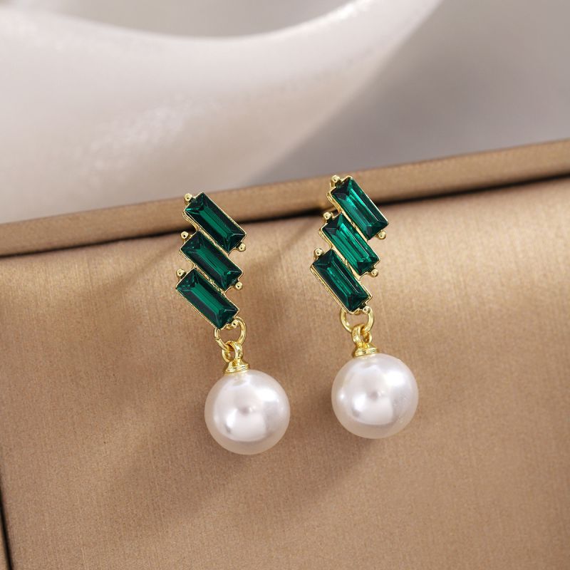 Fashion Gold Alloy Diamond Geometric Pearl Earrings