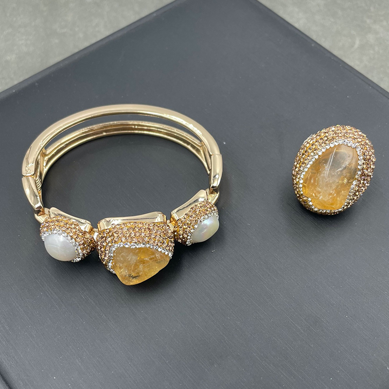 Fashion Ring Irregular Citrine Ring