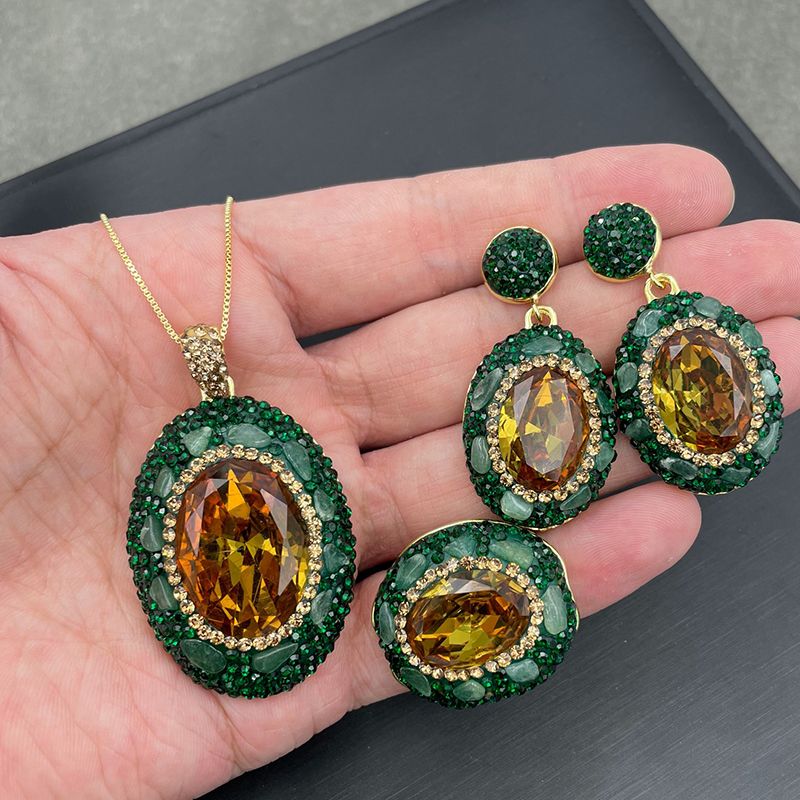 Conjunto De Anillo Pendientes Y Collar De Cristal Ovalado