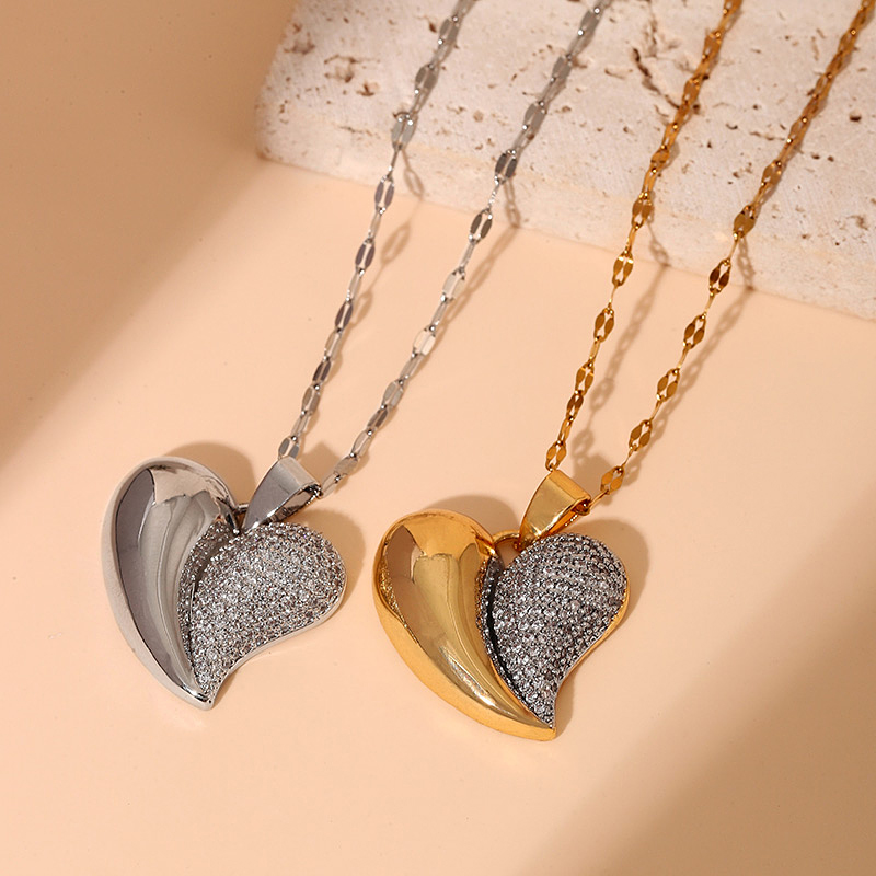 Fashion Gold Titanium Steel Inlaid Zirconium Heart Pendant Necklace