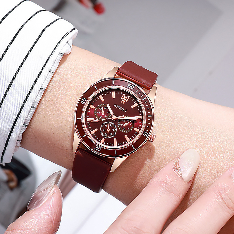Reloj De Hombre Con Esfera Redonda.