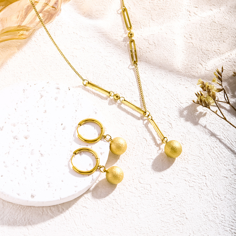 Fashion Gold Titanium Steel Frosted Ball Necklace