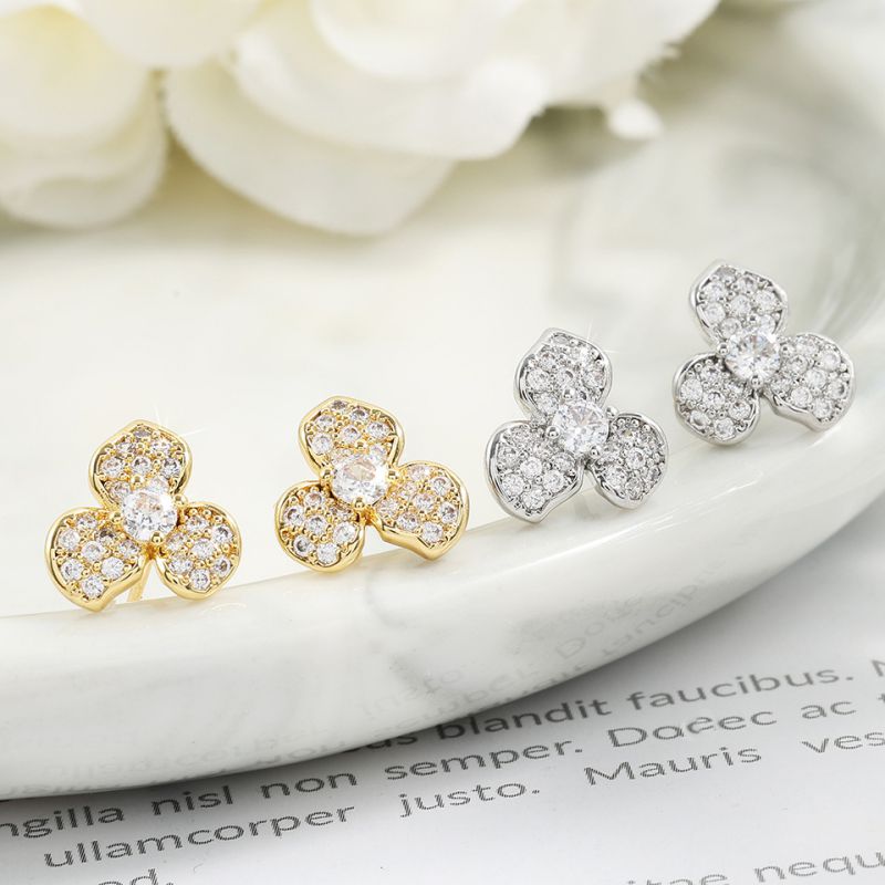Fashion Gold Copper Inlaid Zirconium Petal Earrings