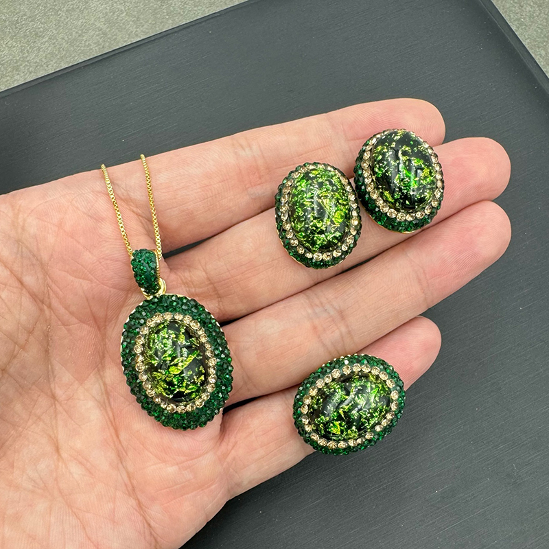 Conjunto De Anillo Pendientes Y Collar De Cristal Ovalado Geométrico
