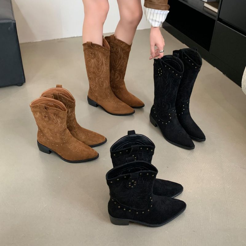 Botas A Media Pantorrilla Con Tacón Grueso Y Cuello En V Bordado