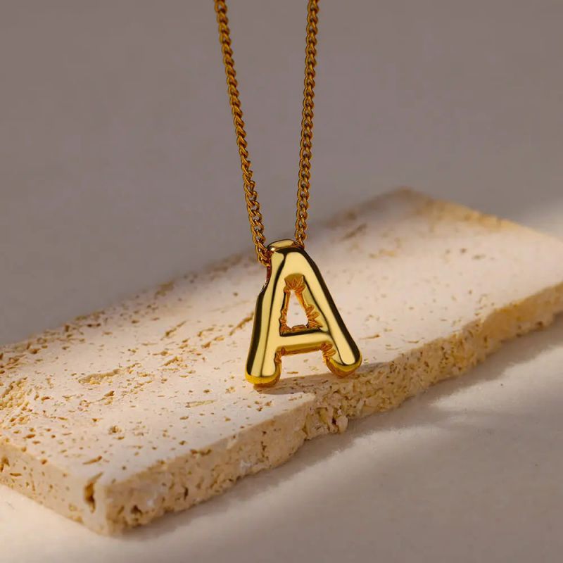 Collar De 26 Letras De Acero Inoxidable.