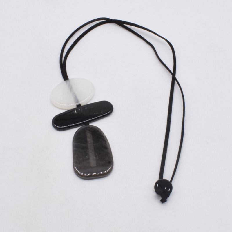 Collar De Piedras Irregulares