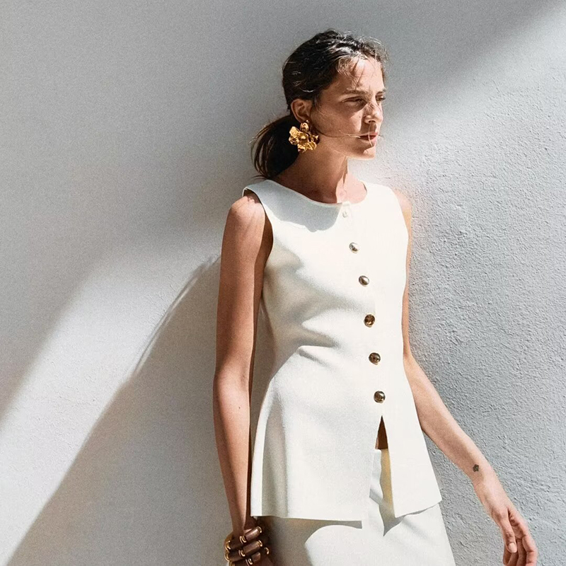 White Knitted Button-breasted Vest