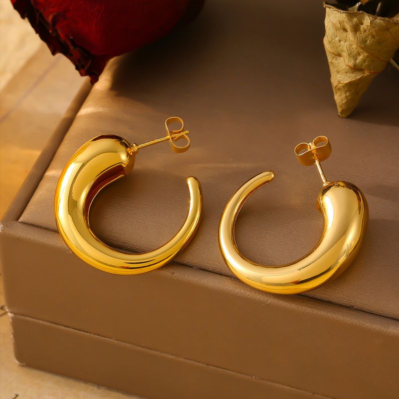 Gold C-shaped Geometric Earrings