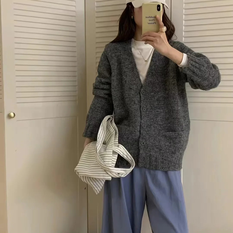 Light Gray Blended V-neck Knitted Cardigan