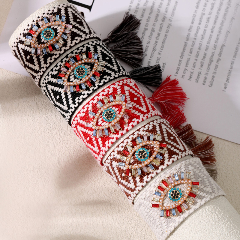 Green Alloy Diamond Pearl Eyes Braided Tassel Bracelet