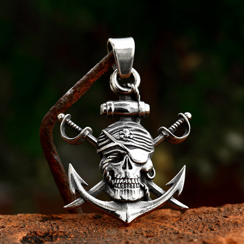 Single Pendant Stainless Steel Pirate Skull Pendant (without Chain)